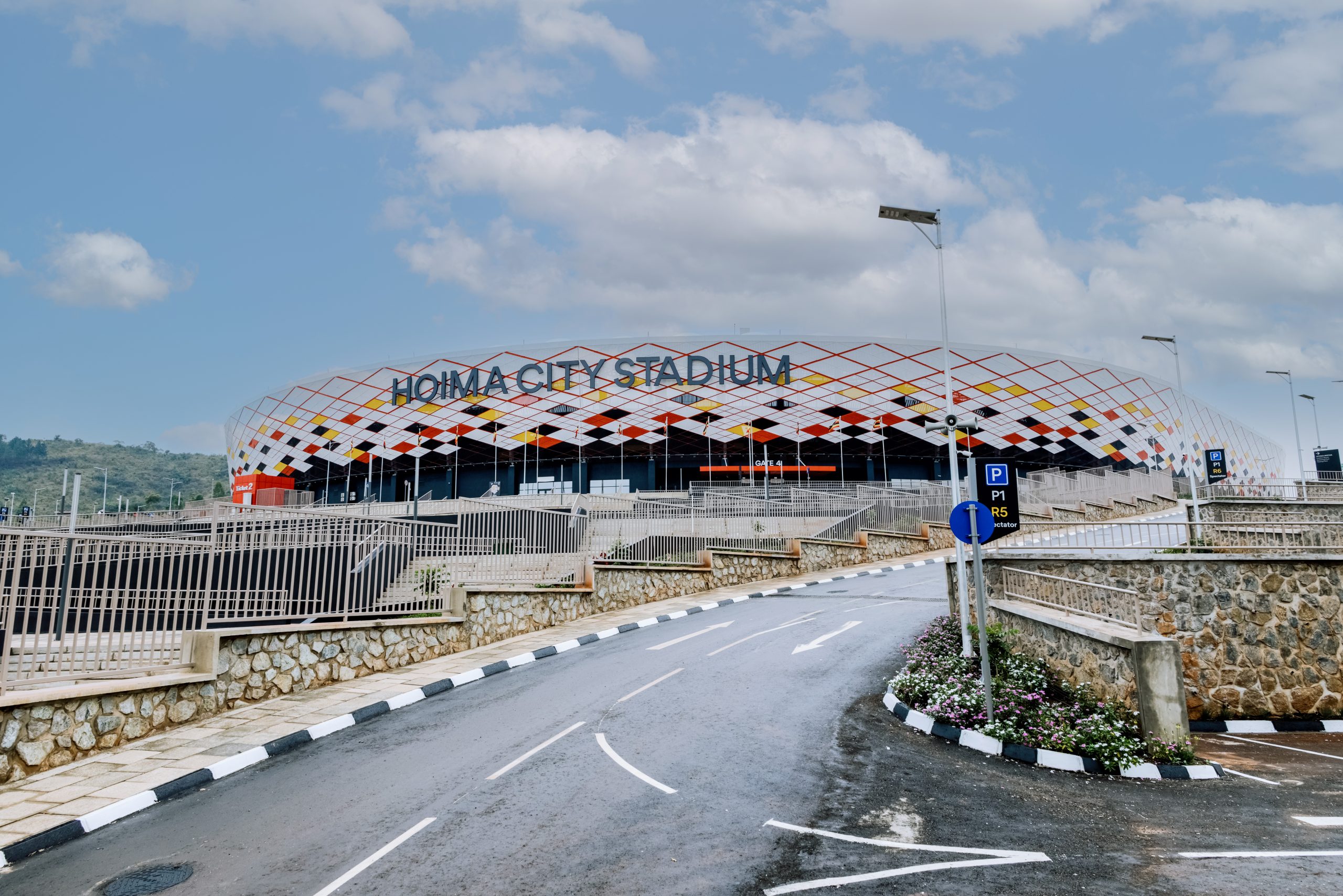 You are currently viewing Uganda Cranes Head Coach Hails Hoima City Stadium, Says Quality Facilities Boost Players’ Confidence
